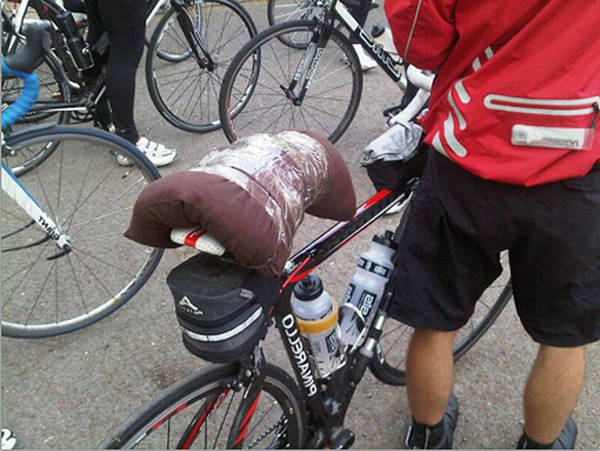 bicycle saddle bag support